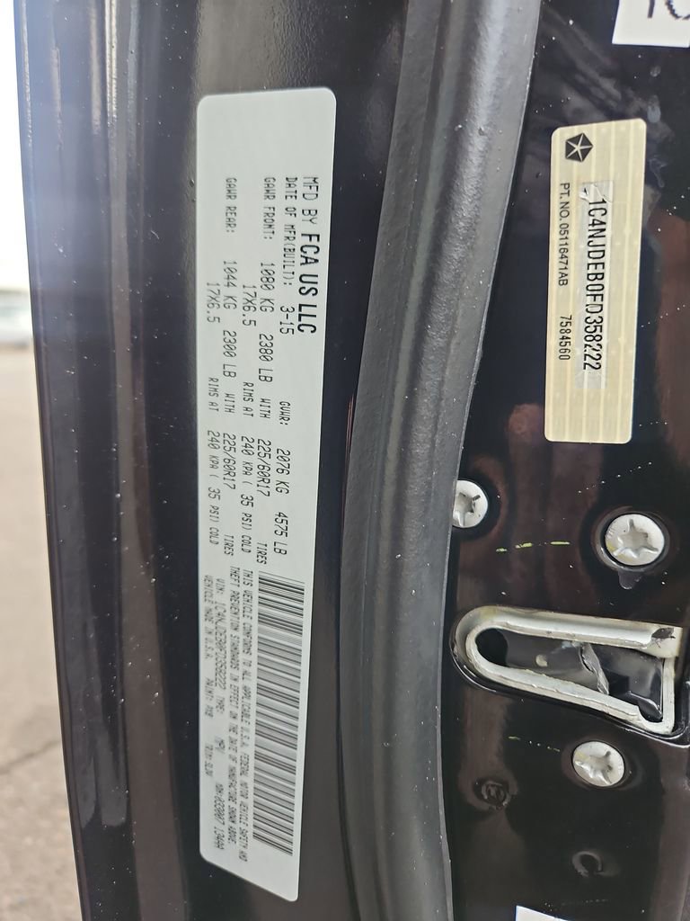 Used 2015 Jeep Compass High Altitude image 30