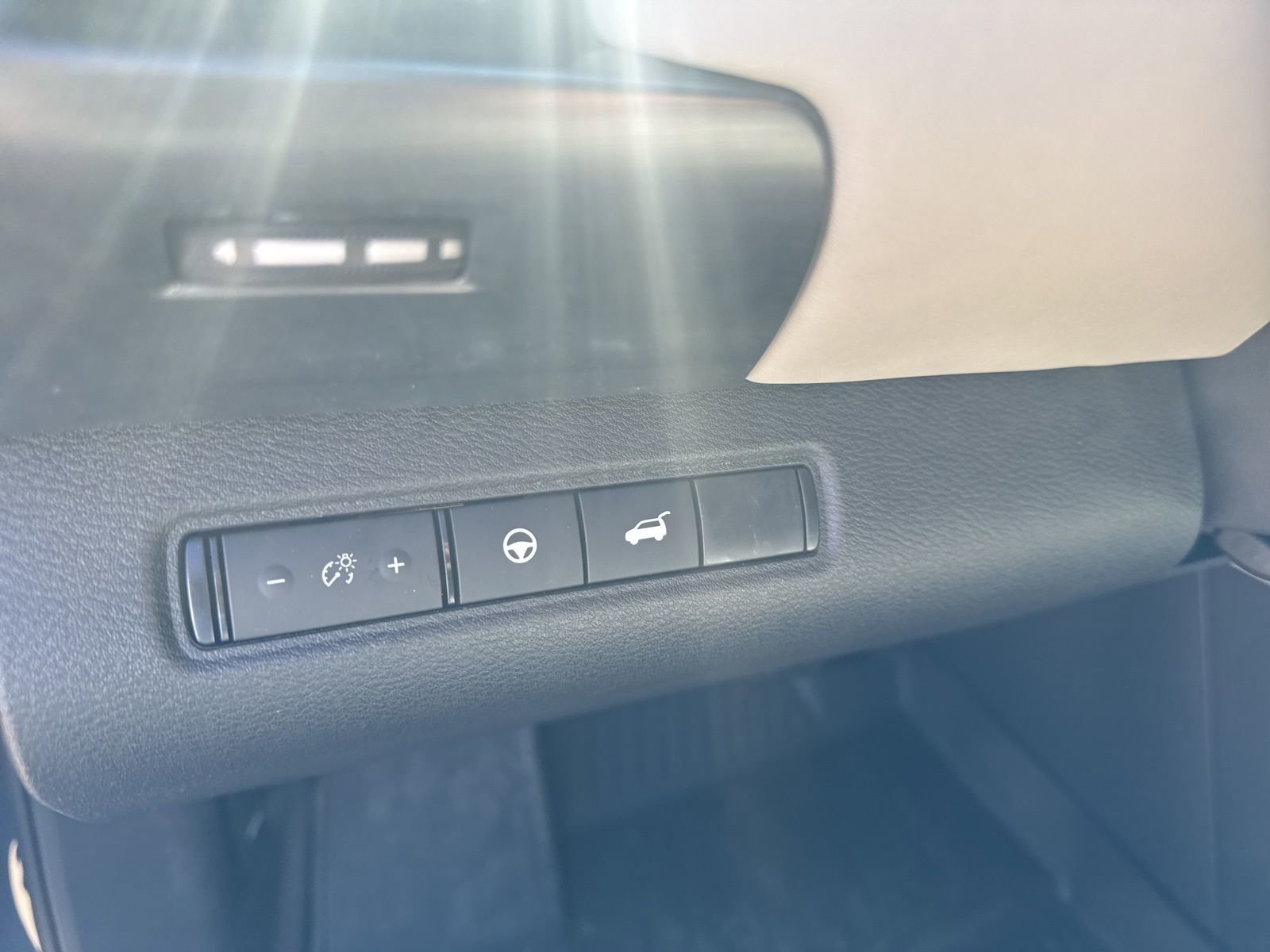 Used 2026 Nissan Pathfinder SL image 14