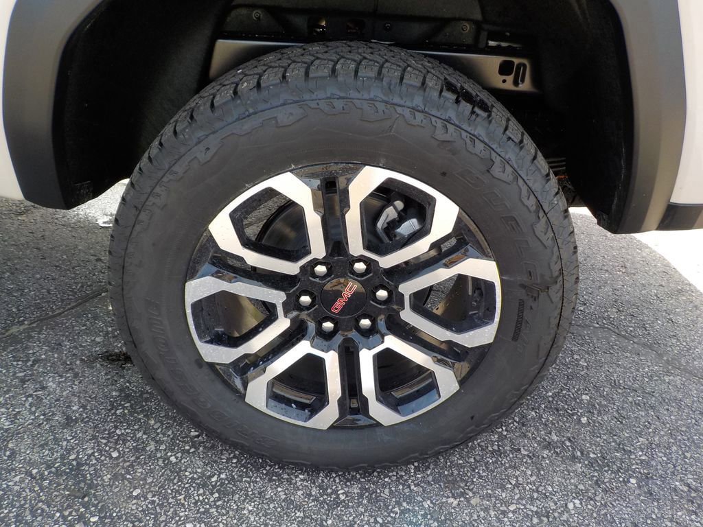 New 2026 GMC Canyon AT4 w/ Nightfall Essentials Package AWD/4WD image 12