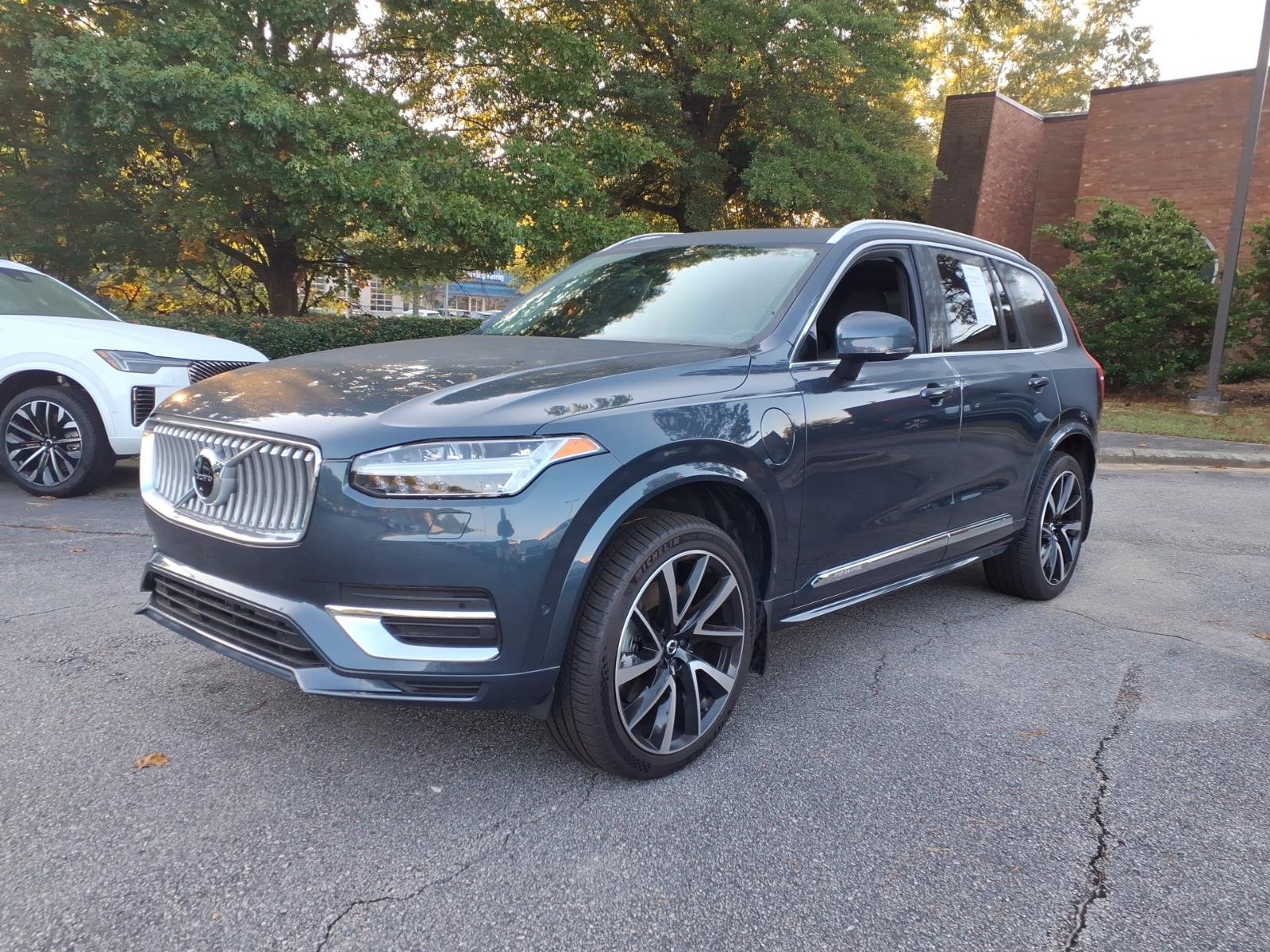 Used 2021 Volvo XC90 T8 Inscription Expression w/ Advanced Package AWD/4WD image 9
