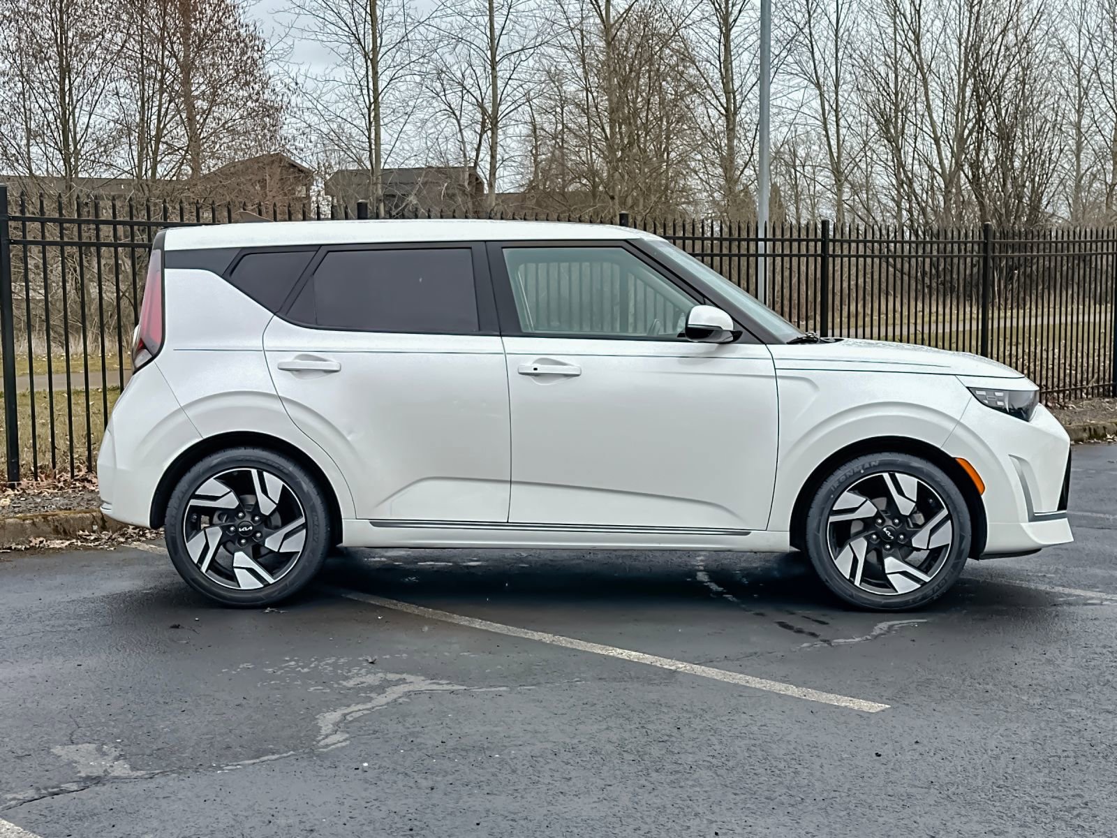 Used 2023 Kia Soul GT-Line image 3