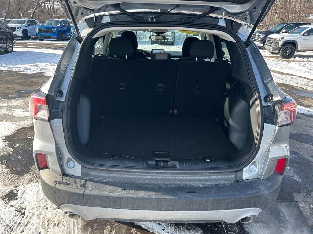 Used 2022 Ford Escape SE w/ Cold Weather Package image 15