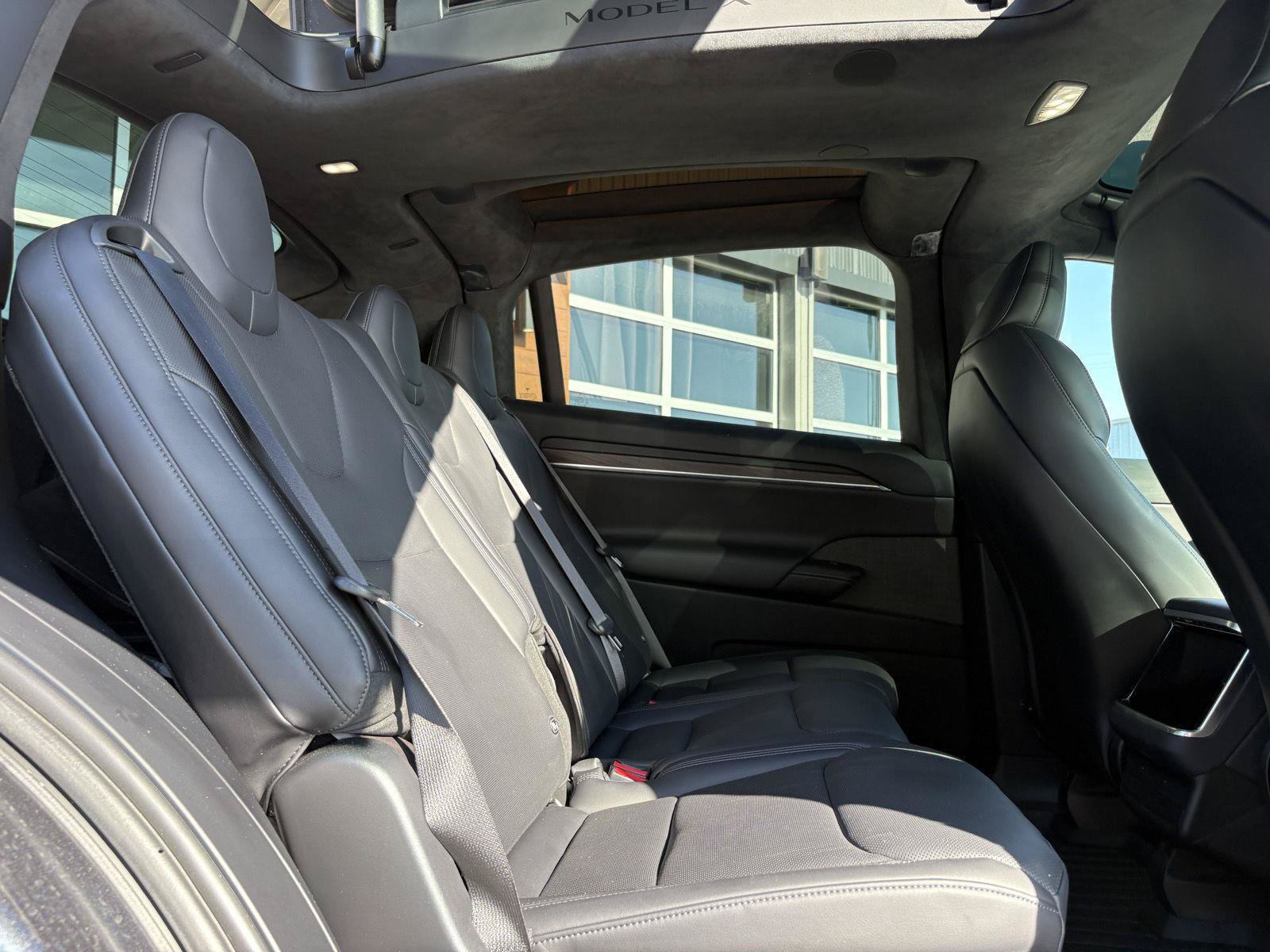 Used 2024 Tesla Model X AWD/4WD image 18