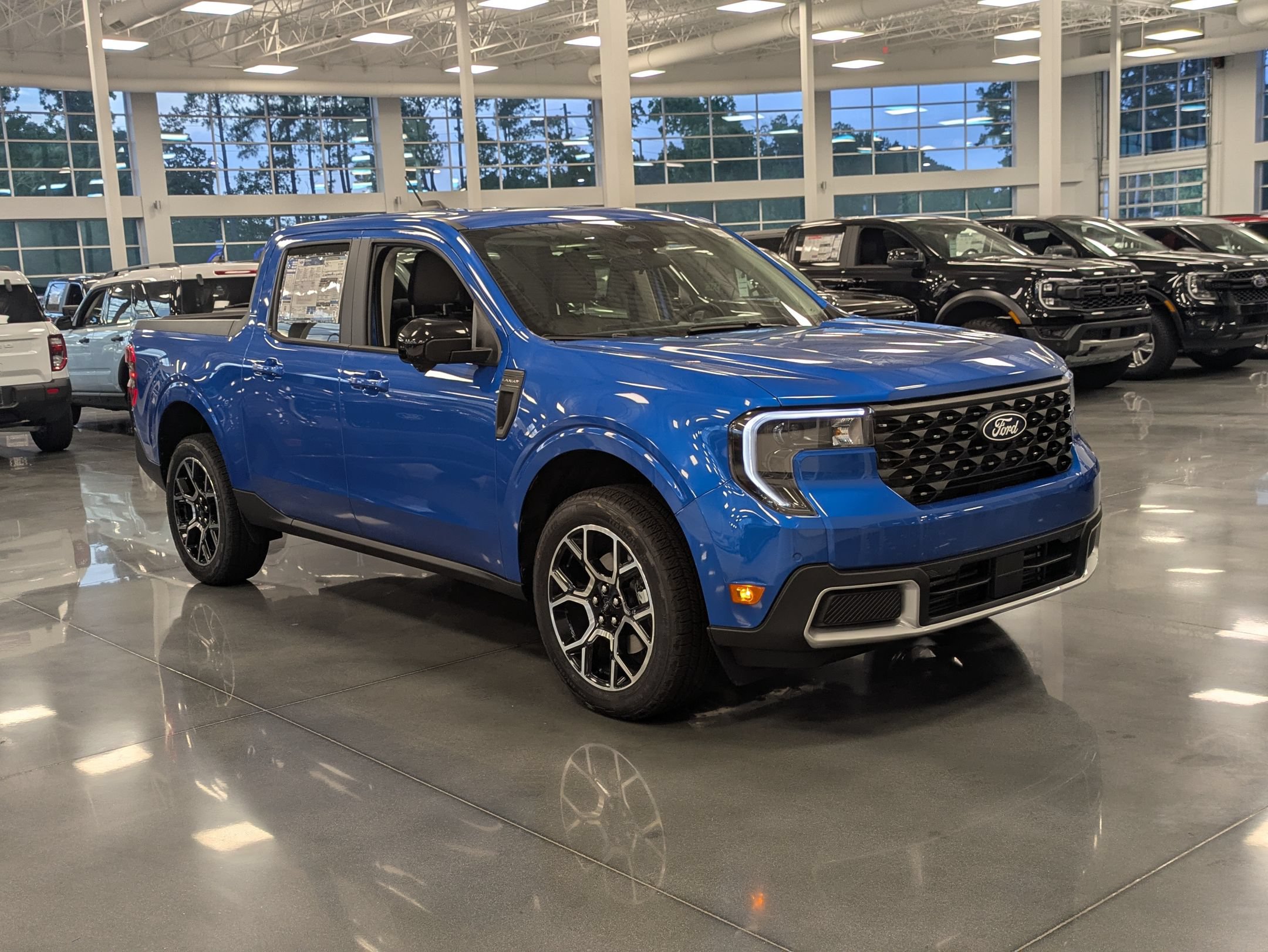 New 2026 Ford Maverick Lariat w/ 4K Tow Package