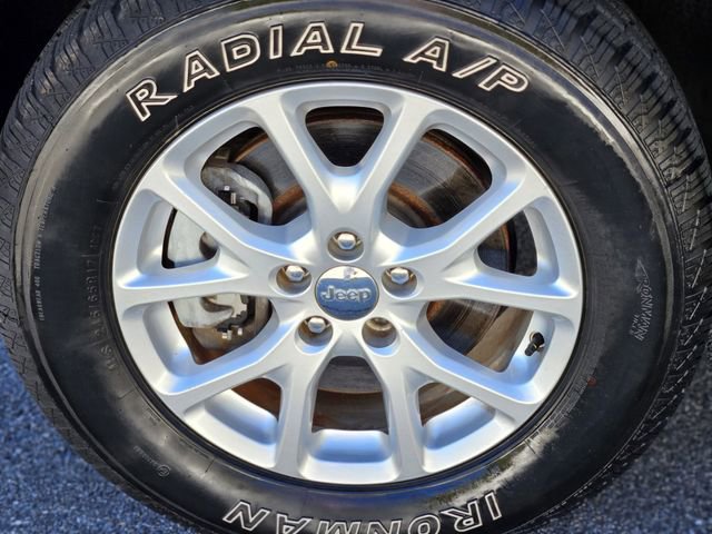 Used 2015 Jeep Cherokee Trailhawk w/ Leather Interior Group image 10