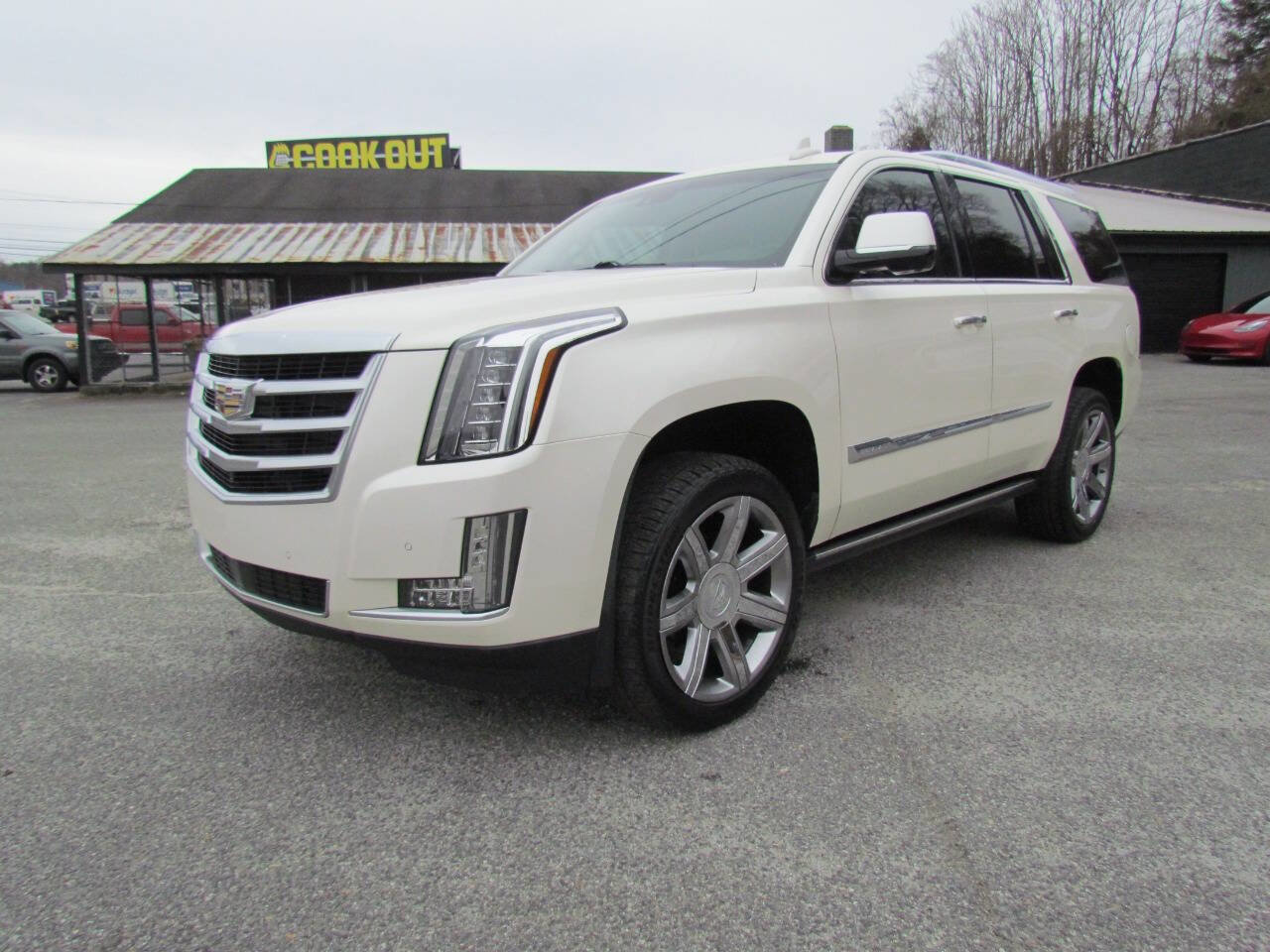 Used 2015 Cadillac Escalade Premium image 3
