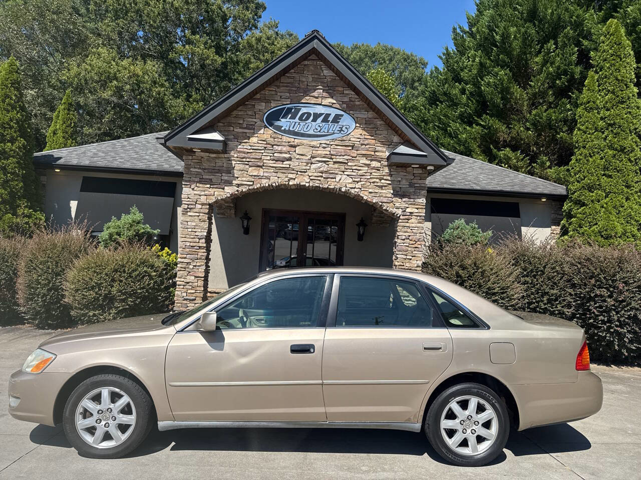 Used 2001 Toyota Avalon XLS