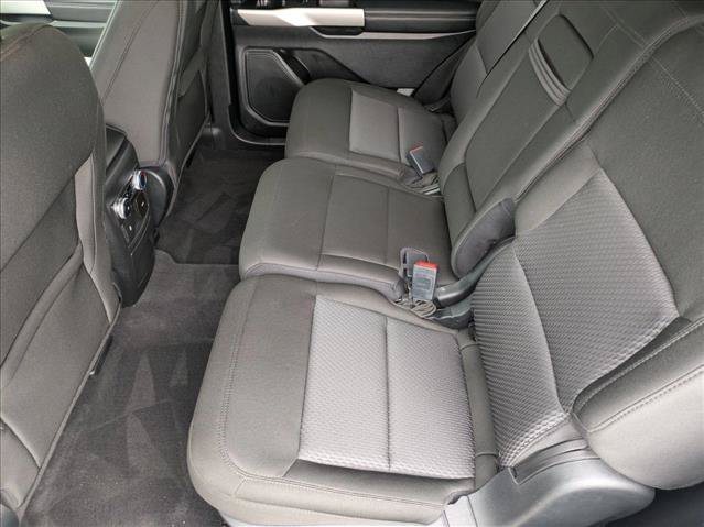 Used 2022 Ford Explorer XLT AWD/4WD image 17