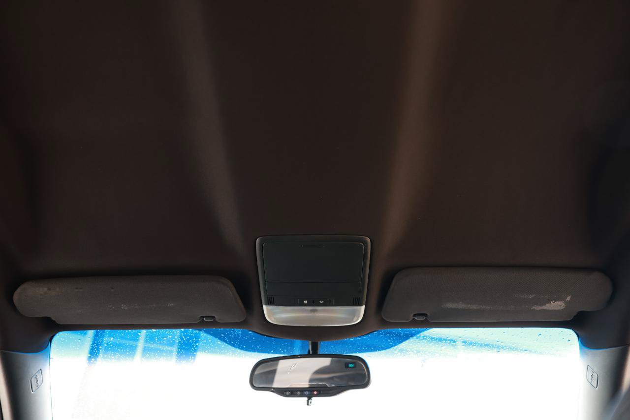 Used 2009 Pontiac G8 GT w/ Premium Package RWD image 25