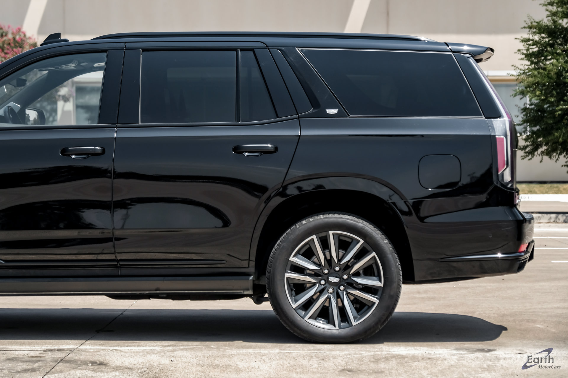 Used 2023 Cadillac Escalade Sport Platinum AWD/4WD image 9