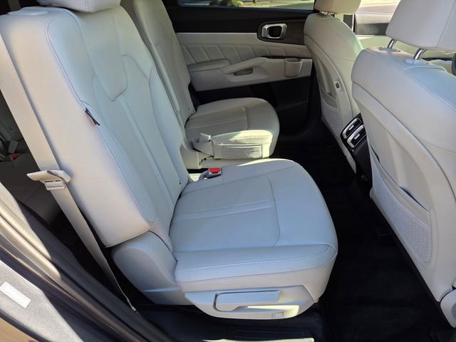 Used 2024 Kia Sorento SX image 15
