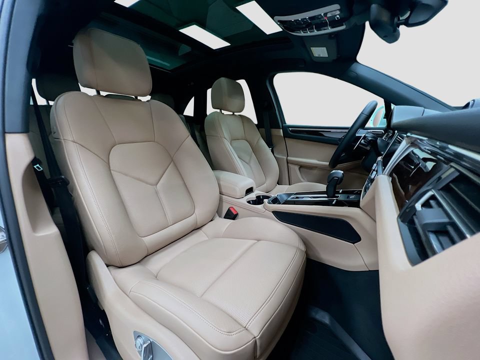 New 2026 Porsche Macan AWD/4WD image 30
