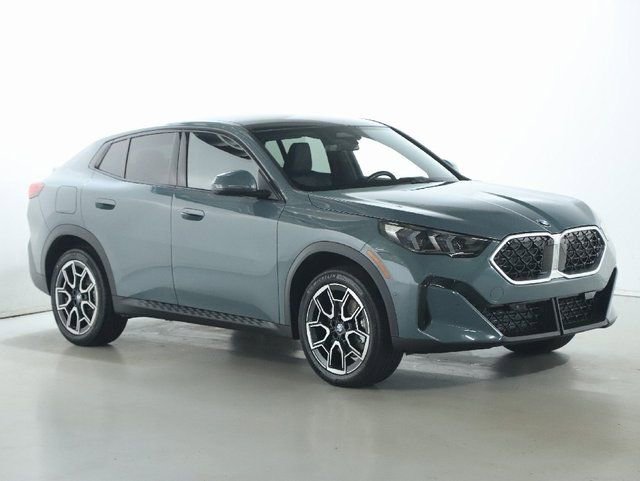 Used 2025 BMW X2 xDrive28i AWD/4WD image 11