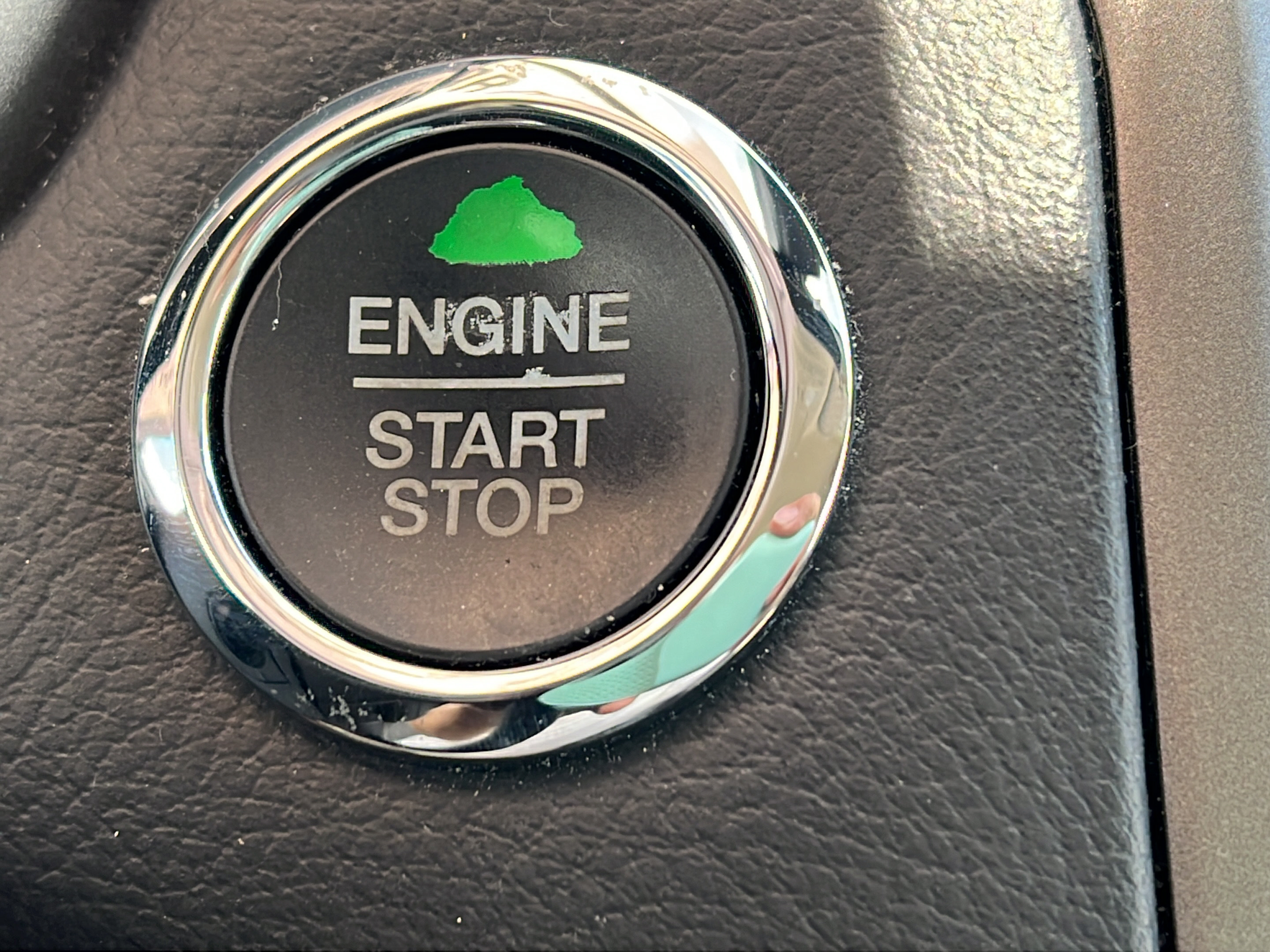 Used 2019 Ford Fusion SE FWD image 25