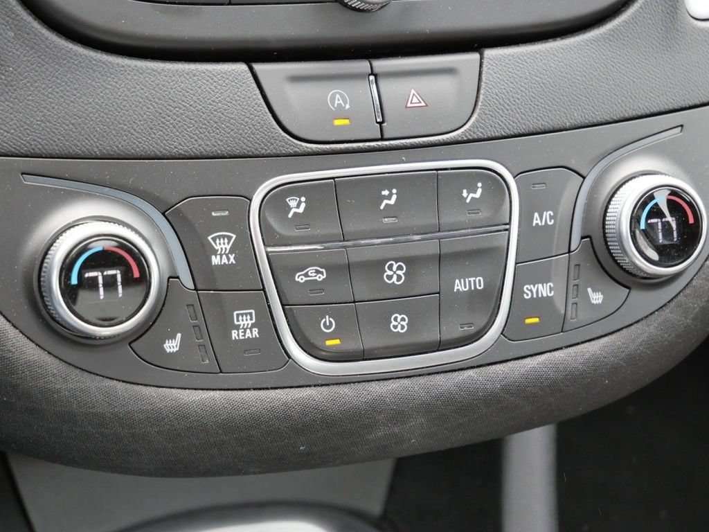 Used 2024 Chevrolet Malibu LT FWD image 38
