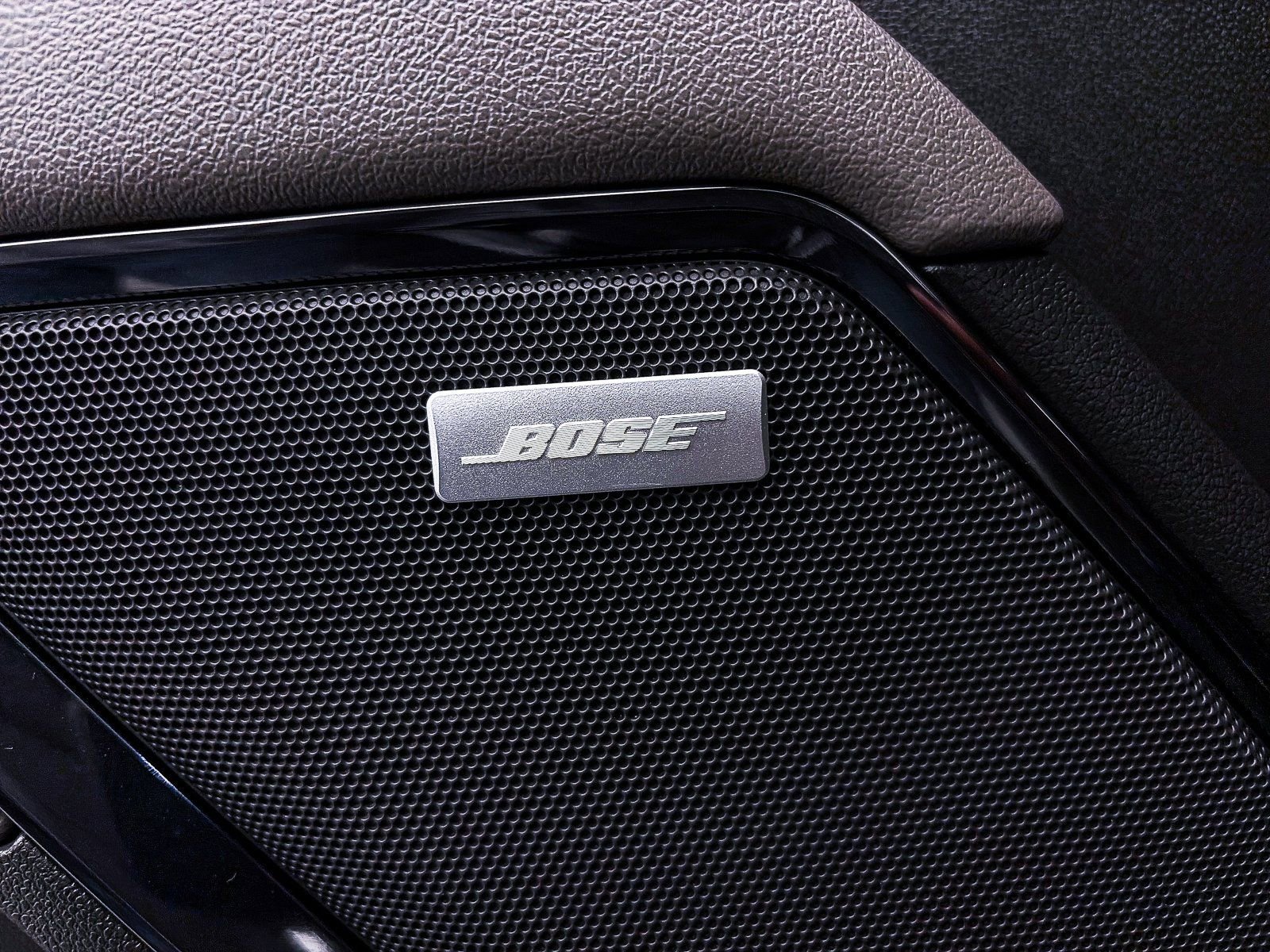 Used 2024 Chevrolet Silverado 1500 ZR2 w/ Technology Package image 6