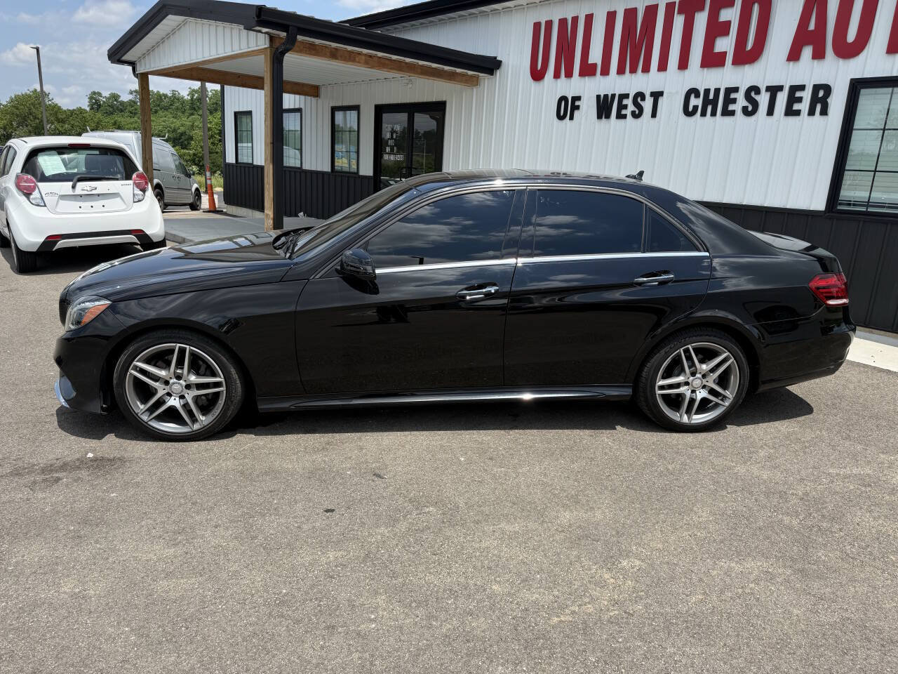 Used 2016 Mercedes-Benz E 350 4MATIC Sedan w/ Premium Package image 12