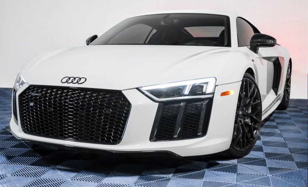 Used 2017 Audi R8 V10 plus
