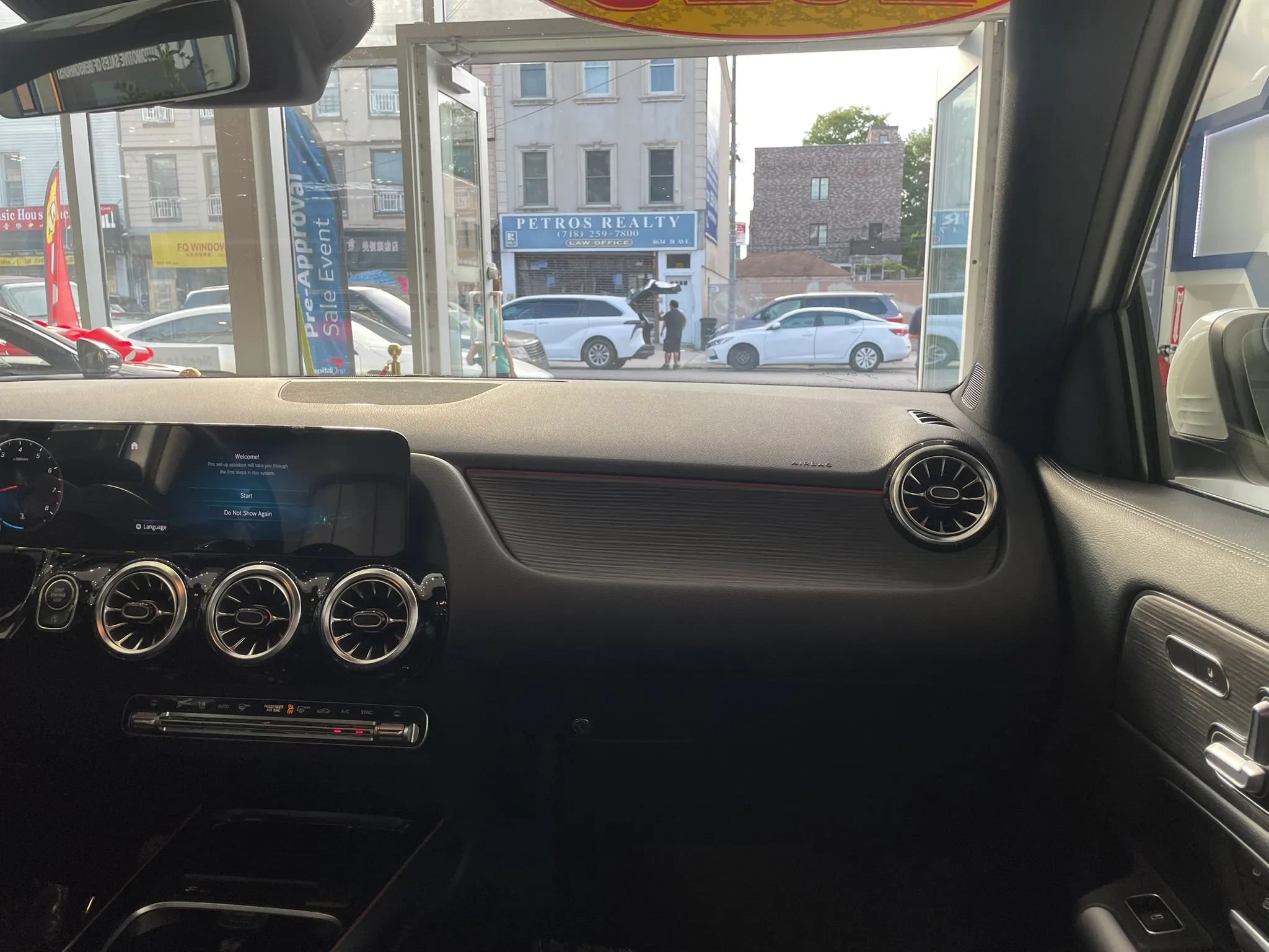 Used 2023 Mercedes-Benz GLA 250 4MATIC image 23