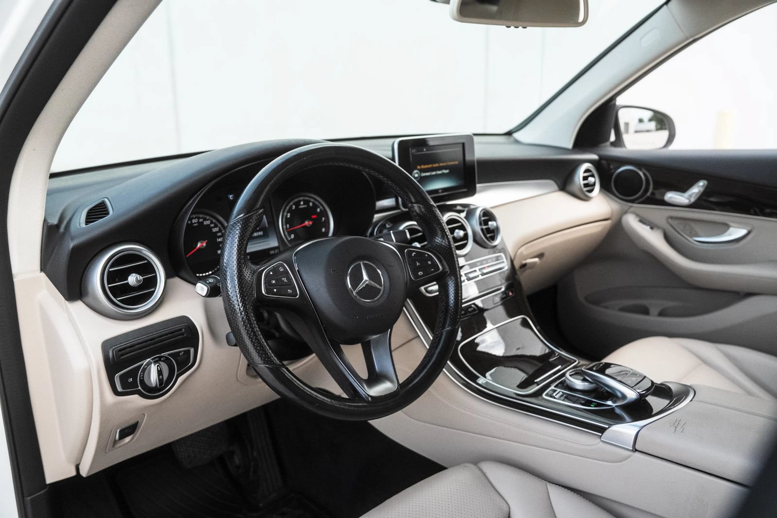Used 2016 Mercedes-Benz GLC 300 4MATIC image 15