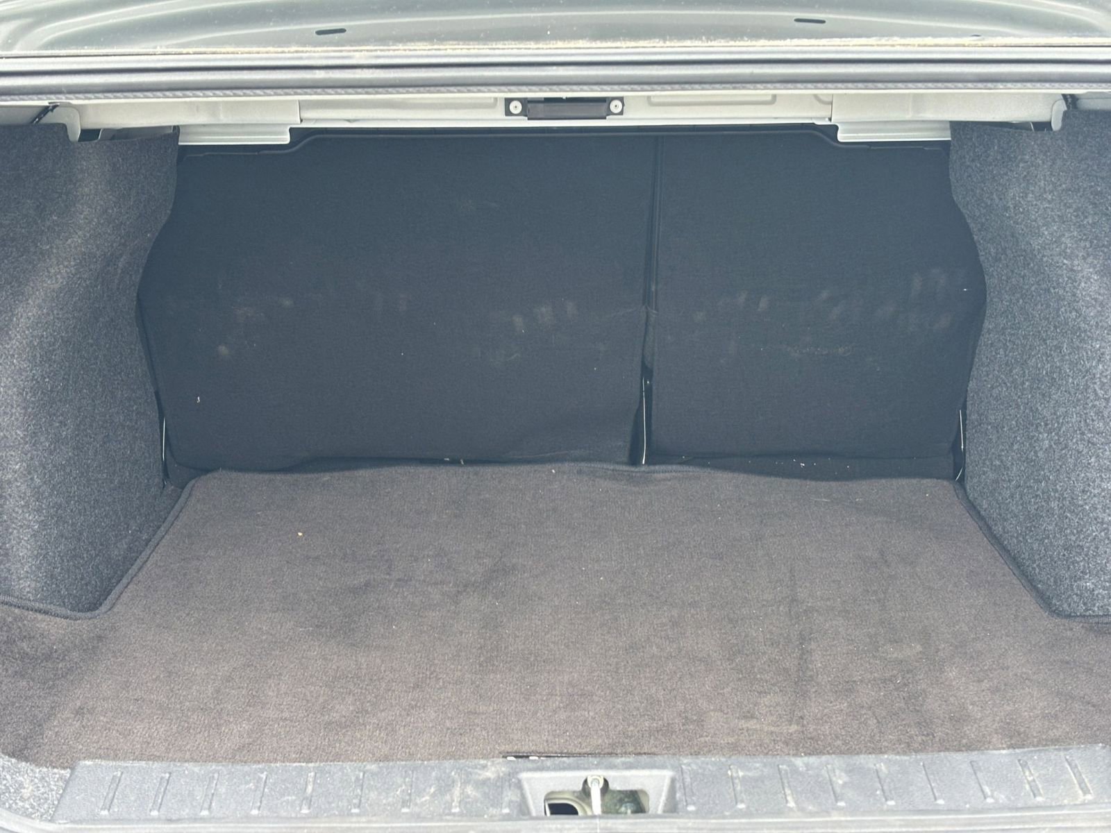 Used 2025 Nissan Versa SV FWD image 25