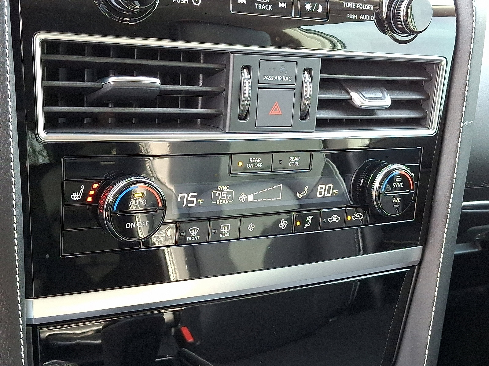 Certified 2024 INFINITI QX80 Premium Select w/ Cargo Package image 17