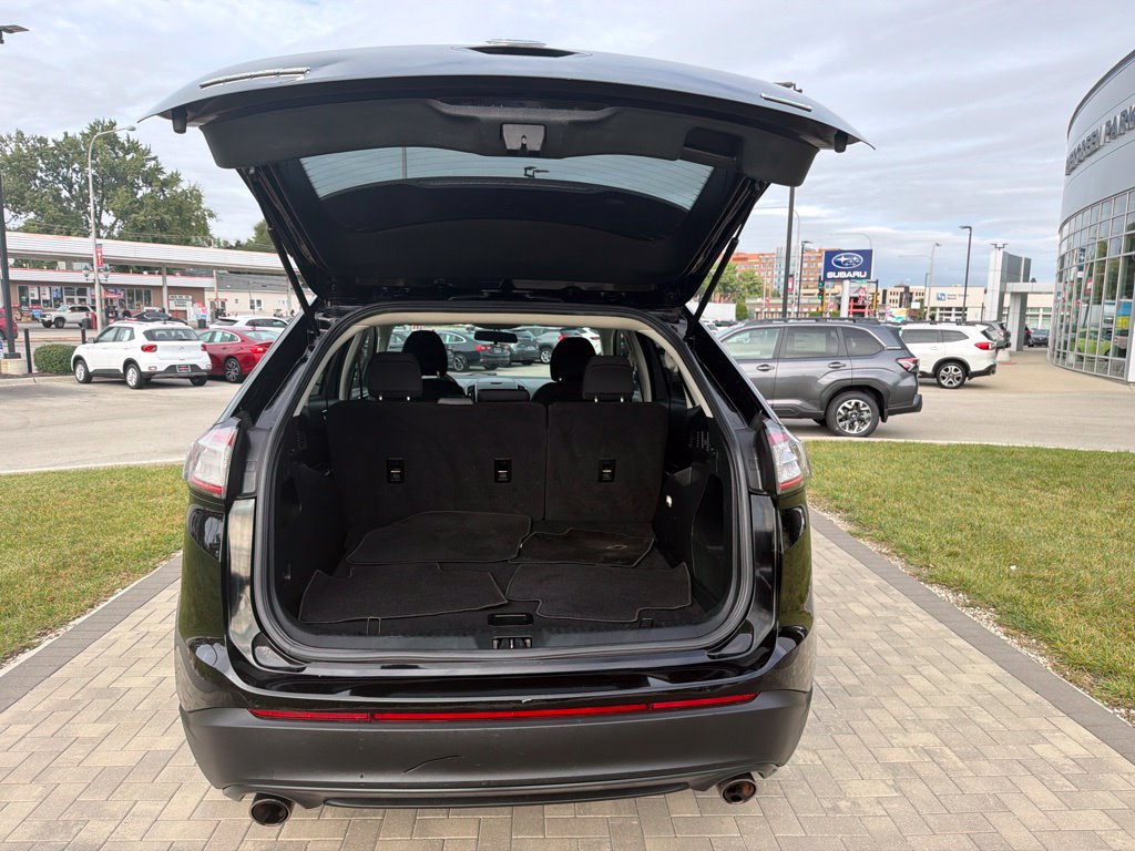 Used 2018 Ford Edge SE FWD image 17