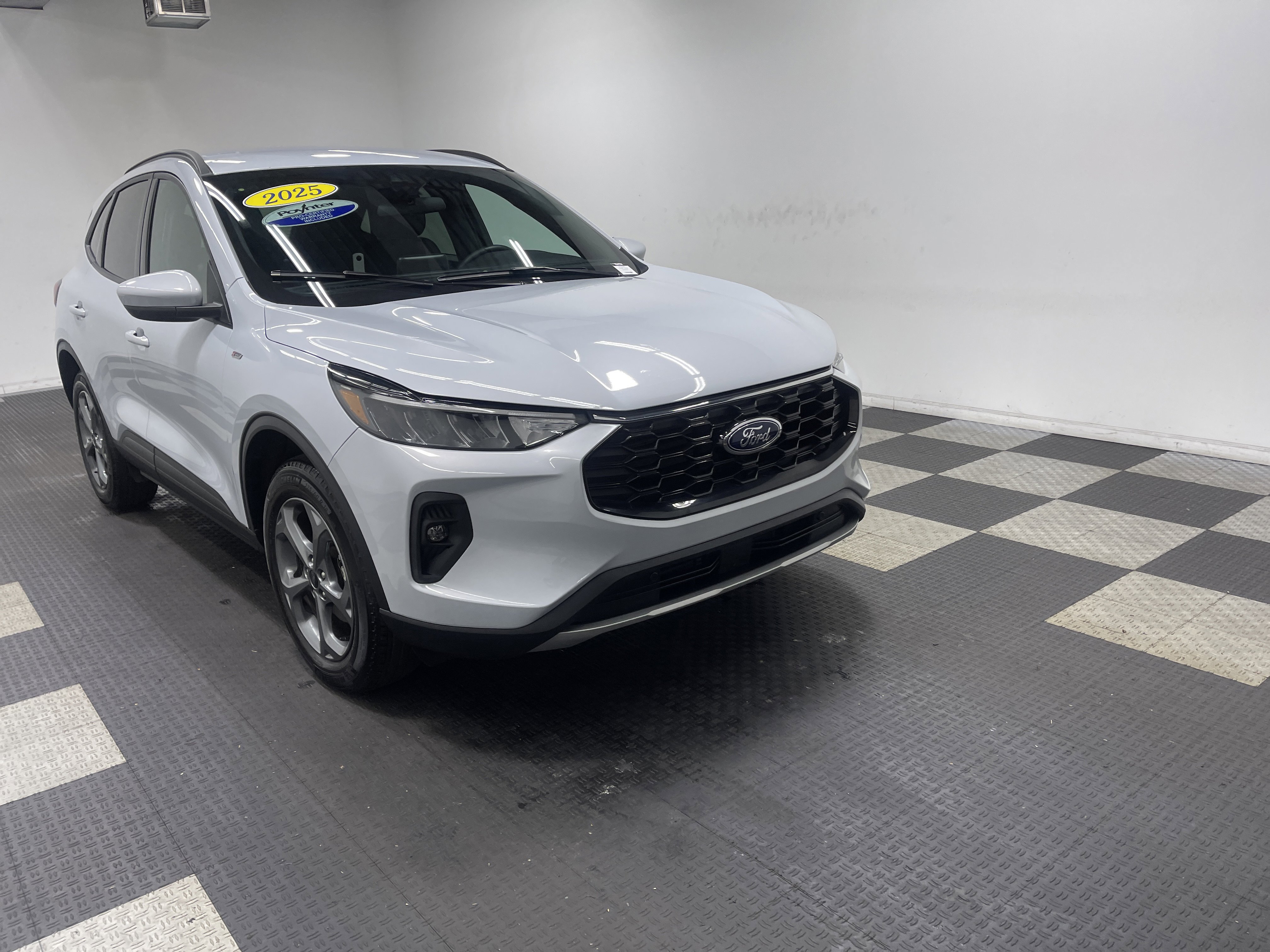 Used 2025 Ford Escape ST-Line Select image 6