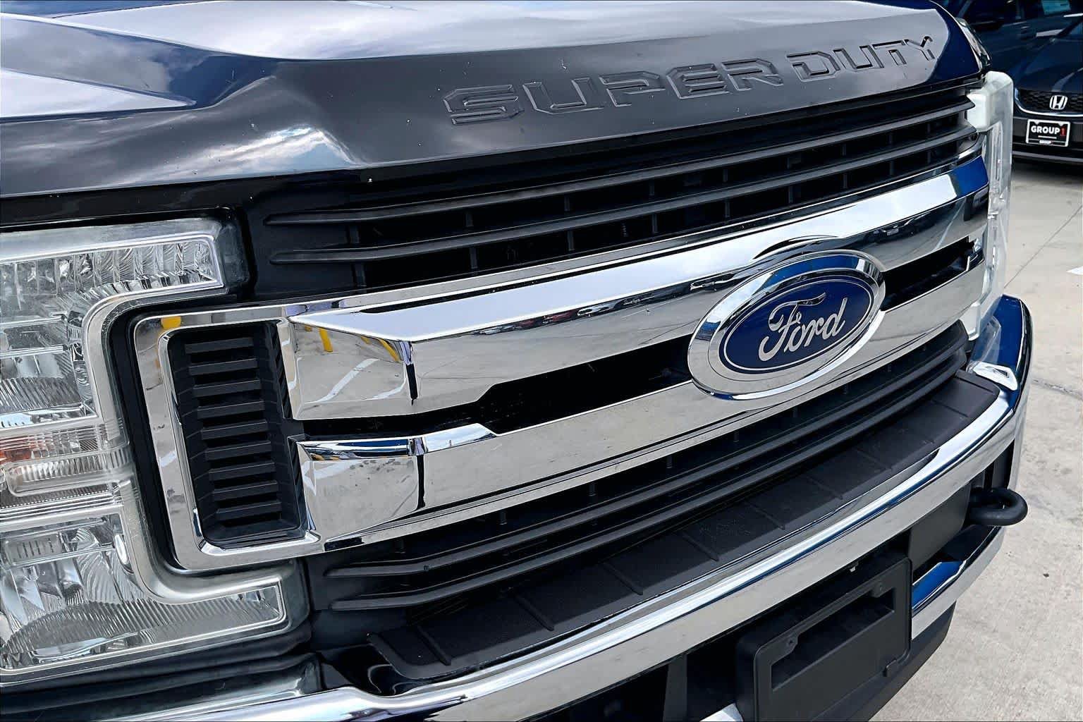 Used 2017 Ford F250 XLT w/ XLT Premium Package AWD/4WD image 29