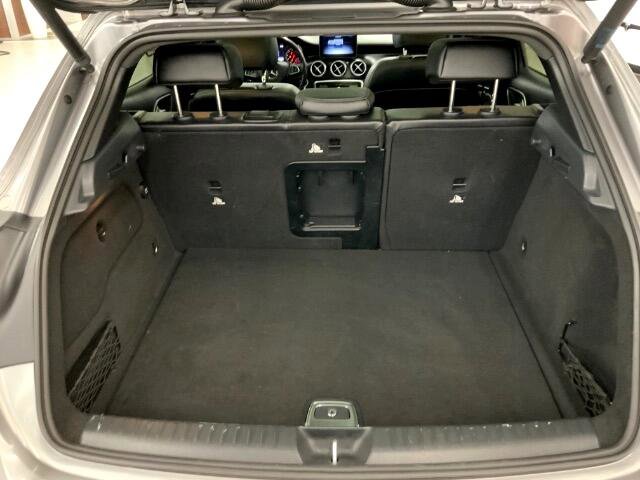 Used 2018 Mercedes-Benz GLA 250 4MATIC image 32