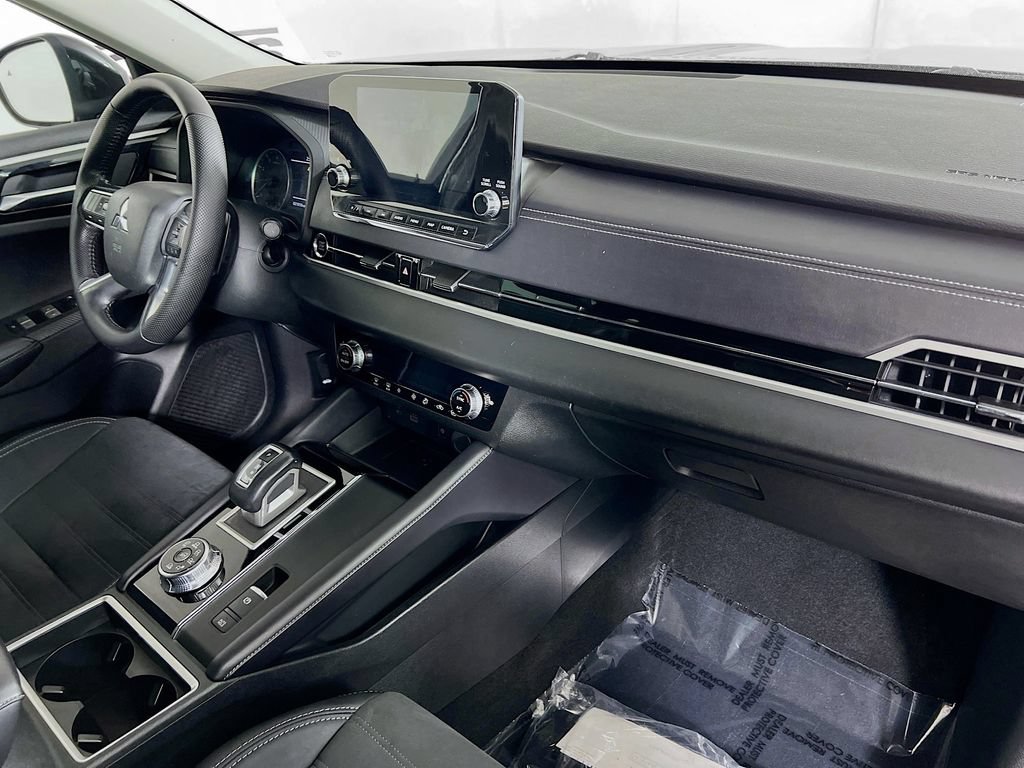 Used 2022 Mitsubishi Outlander SE AWD/4WD image 33