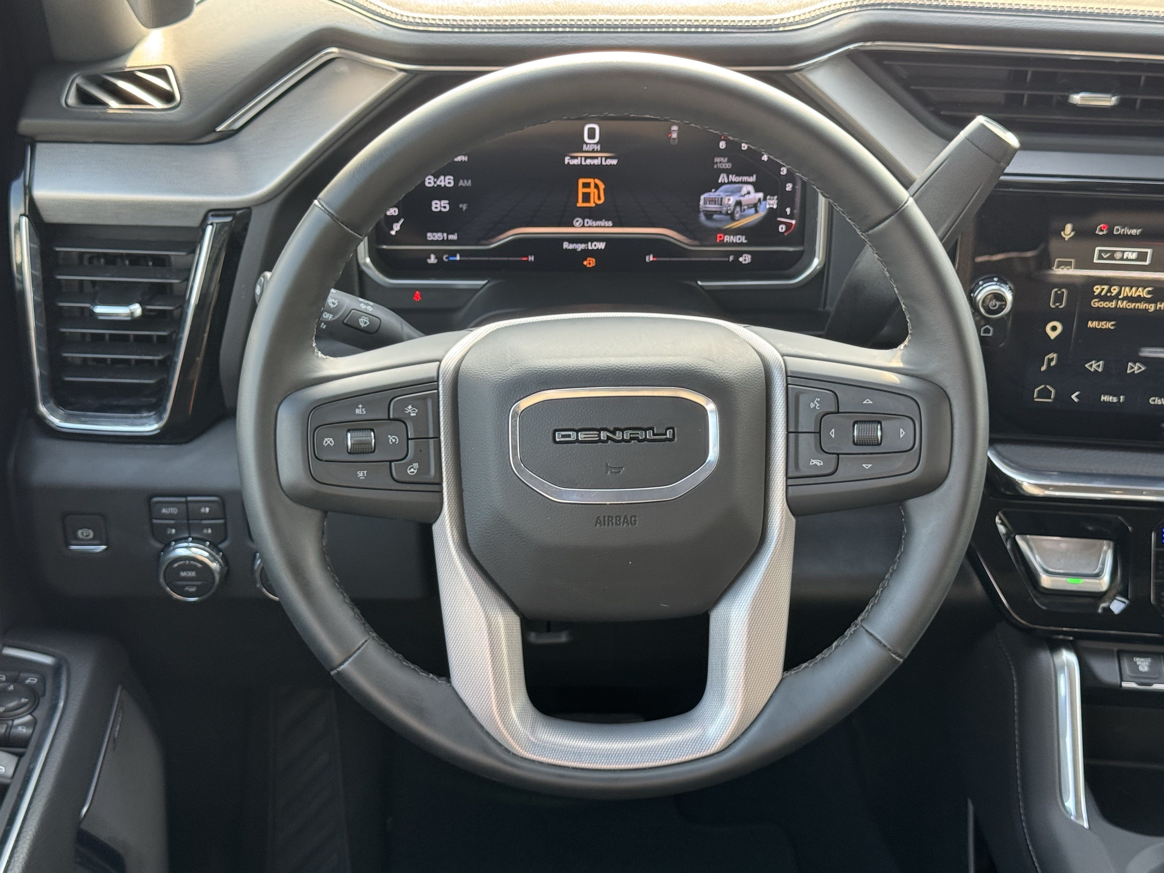 Used 2025 GMC Sierra 2500 Denali w/ Denali Reserve Package AWD/4WD image 12