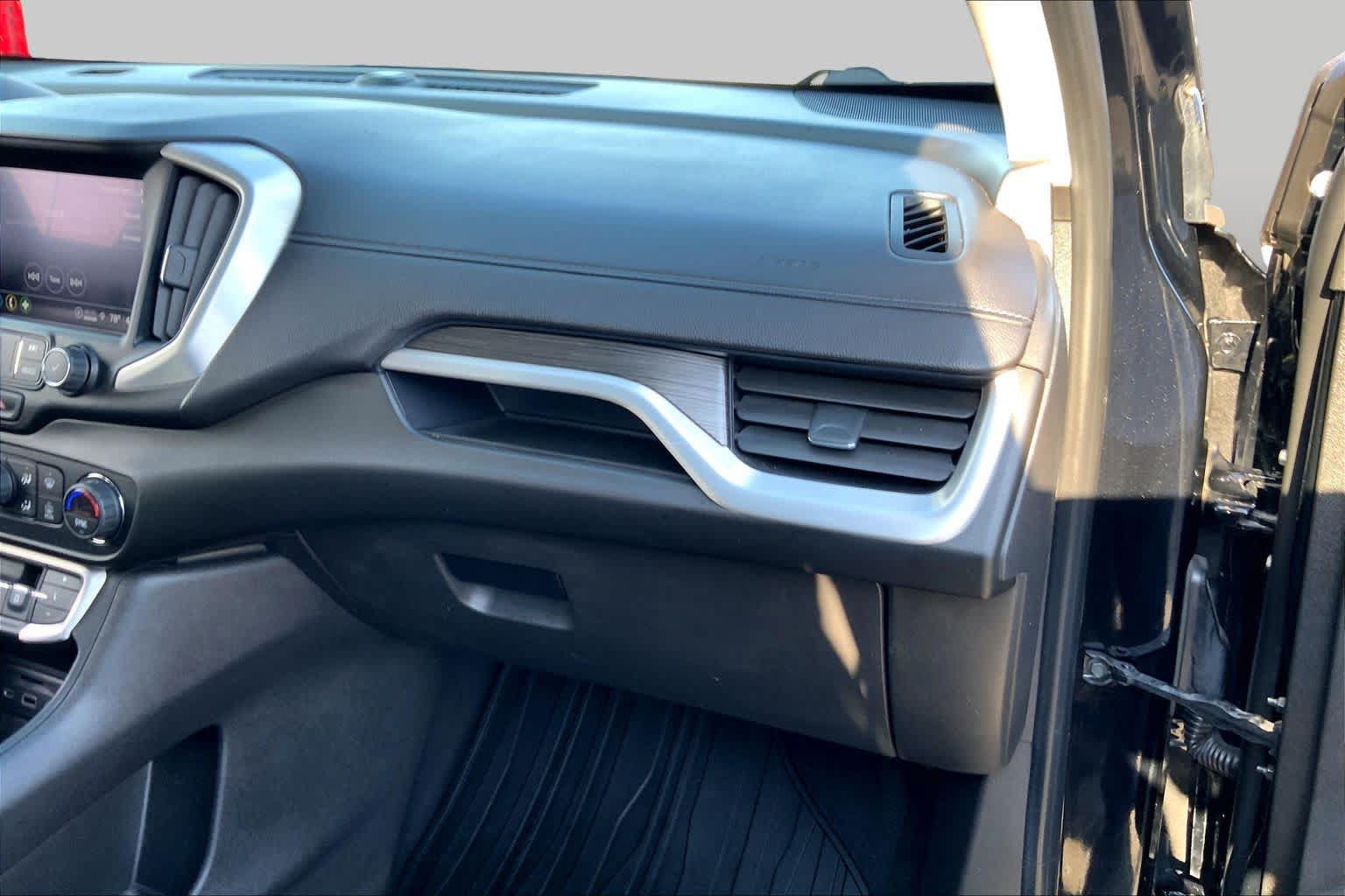 Certified 2022 GMC Terrain SLT AWD/4WD image 18
