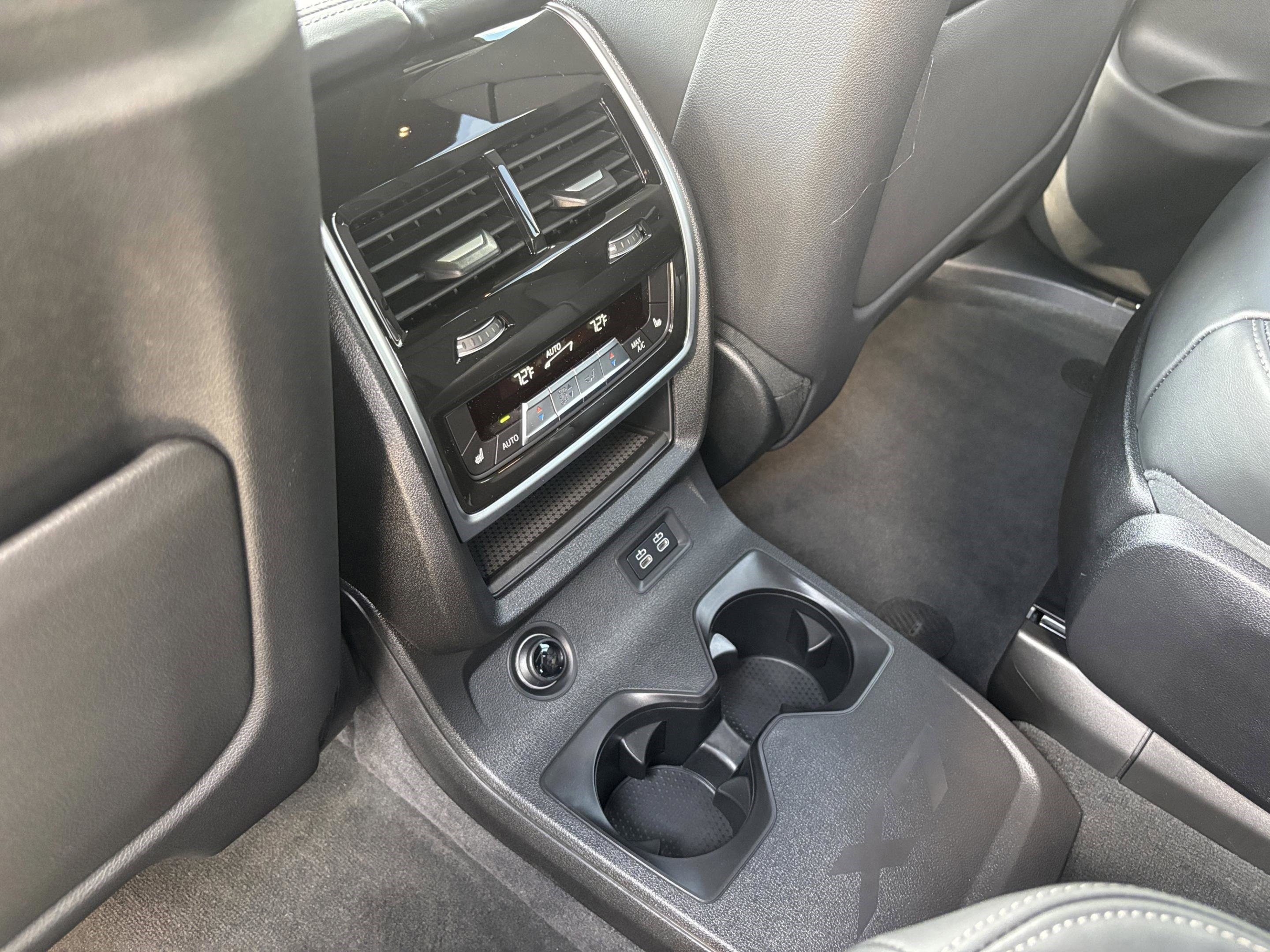 New 2026 BMW X7 M60i image 27