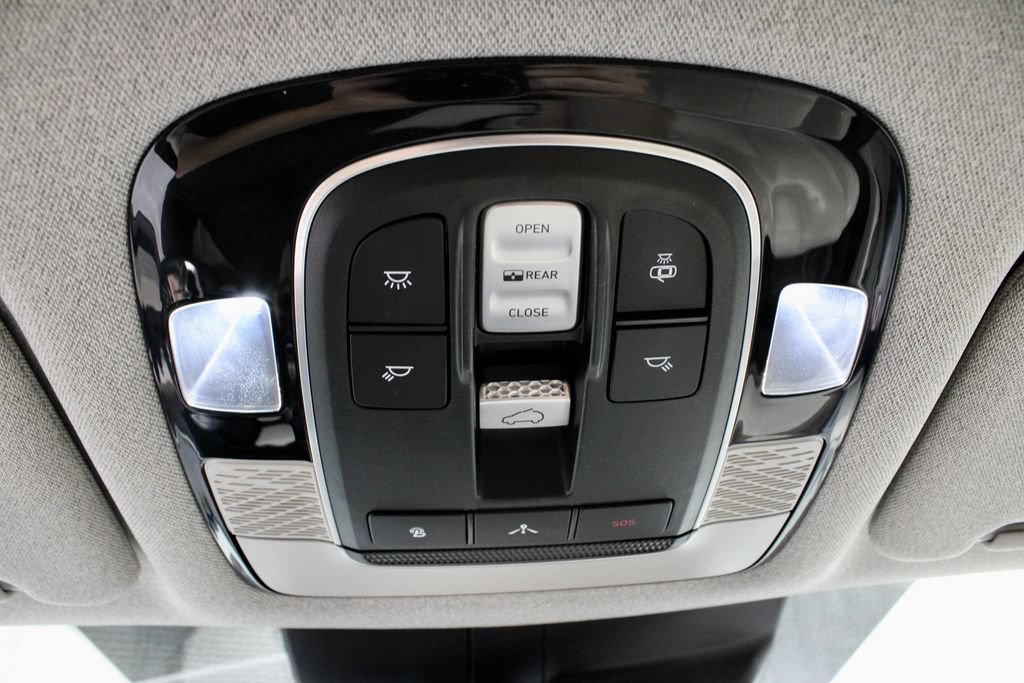 Used 2022 Hyundai Palisade Limited w/ Cargo Package AWD/4WD image 36