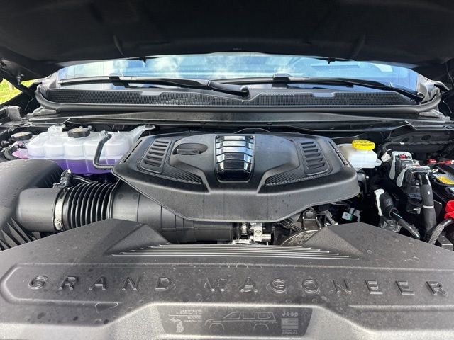 New 2026 Jeep Grand Wagoneer Summit image 17