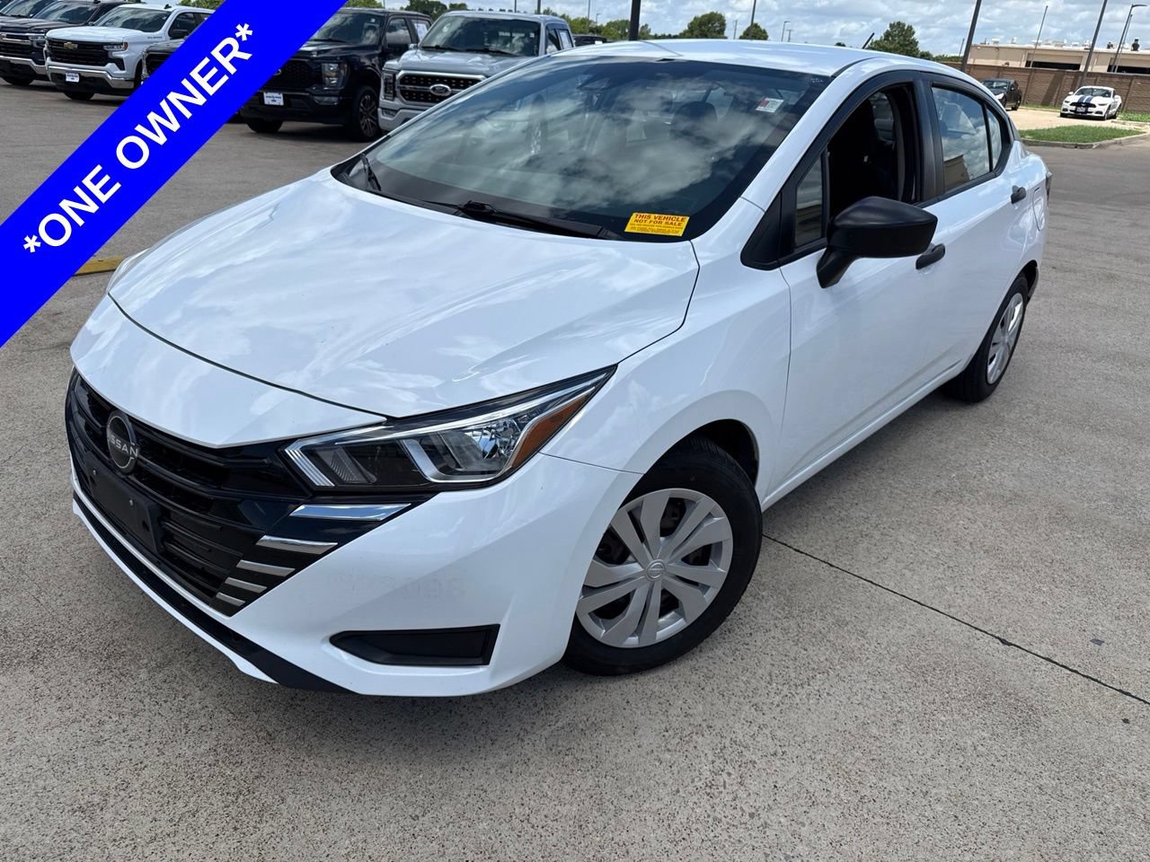 Used 2023 Nissan Versa S FWD image 1