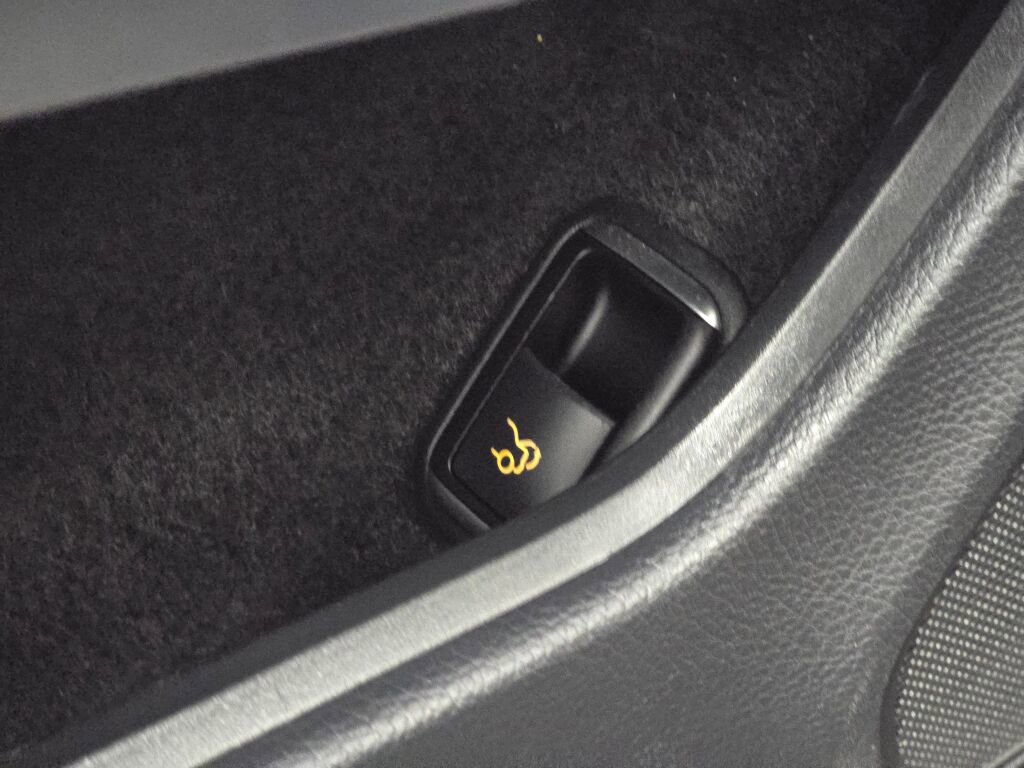 Used 2014 Mercedes-Benz E 350 Cabriolet image 31