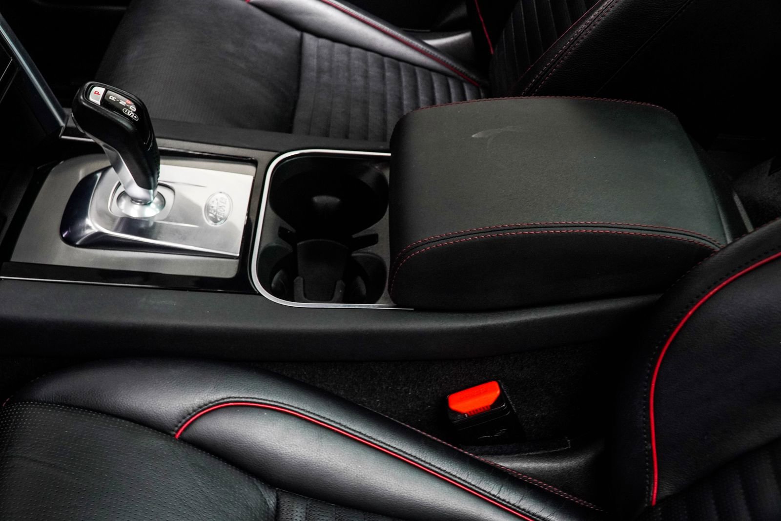 Used 2021 Land Rover Discovery Sport S R-Dynamic image 17