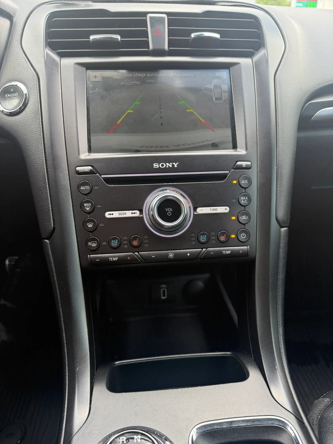 Used 2017 Ford Fusion Energi Titanium FWD image 12