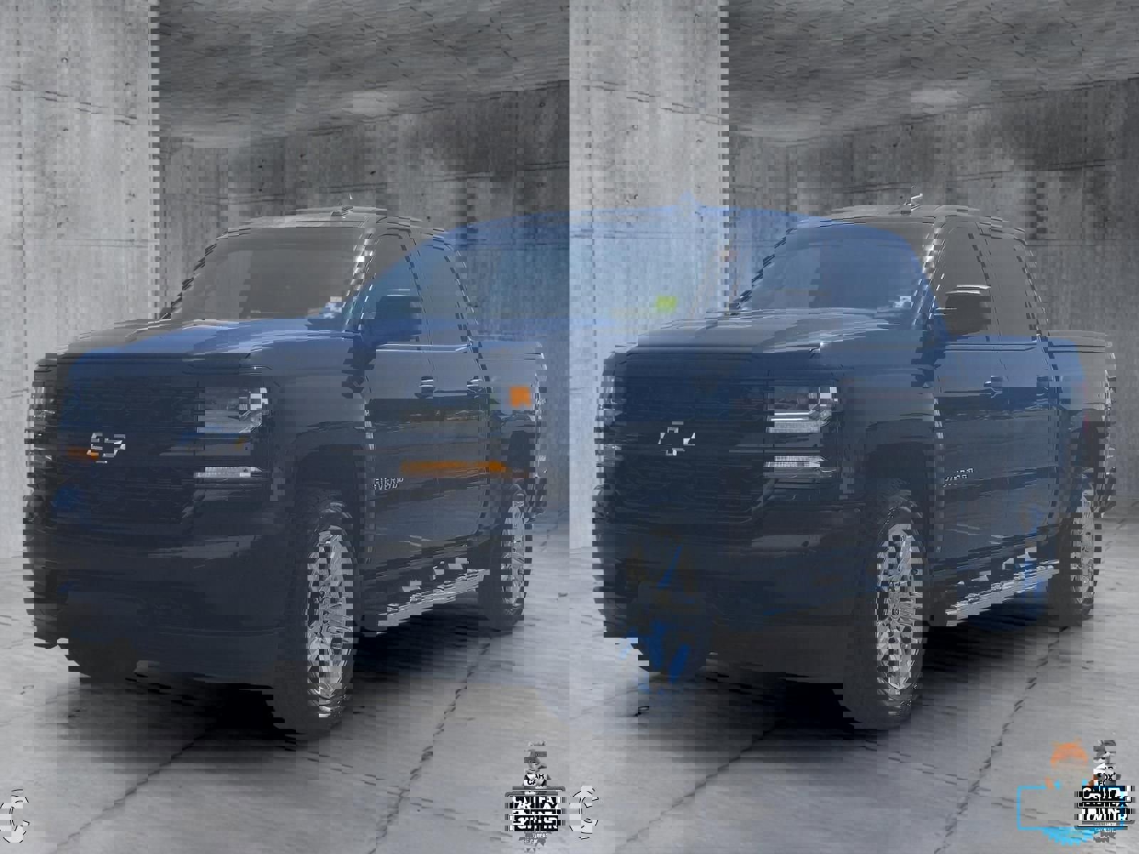 Used 2018 Chevrolet Silverado 1500 Custom w/ Custom Value Package RWD image 2