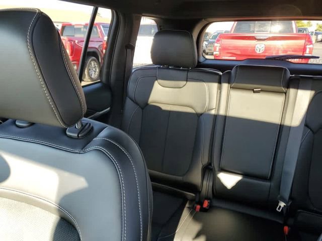 New 2026 Jeep Grand Cherokee Altitude AWD/4WD image 14
