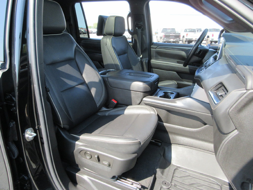 Certified 2022 GMC Yukon XL SLT w/ SLT Premium Package AWD/4WD image 27