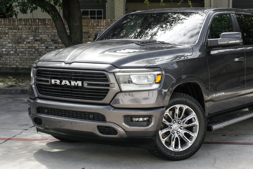 Used 2023 RAM 1500 Laramie AWD/4WD image 12