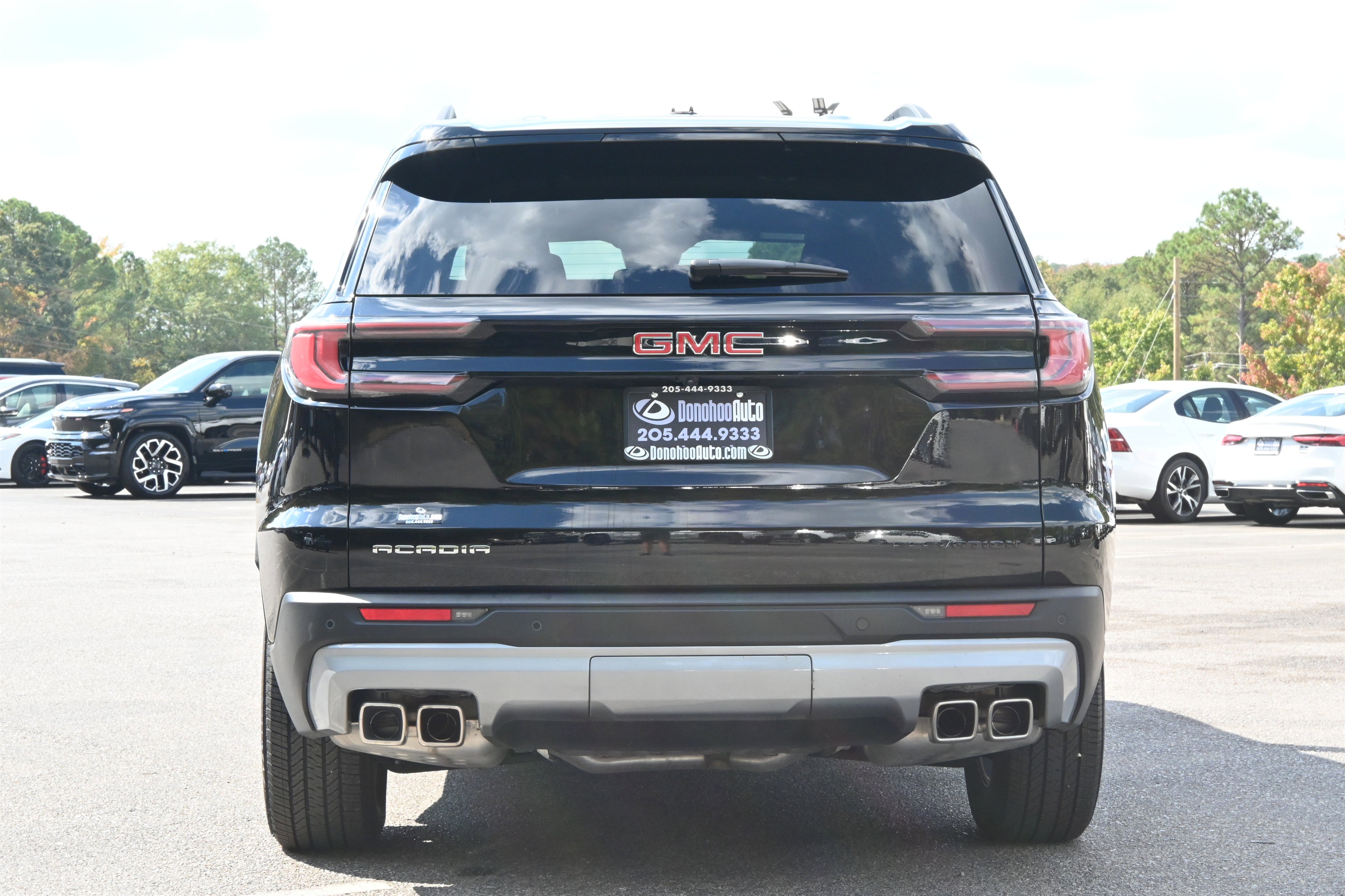 Used 2025 GMC Acadia Elevation image 8