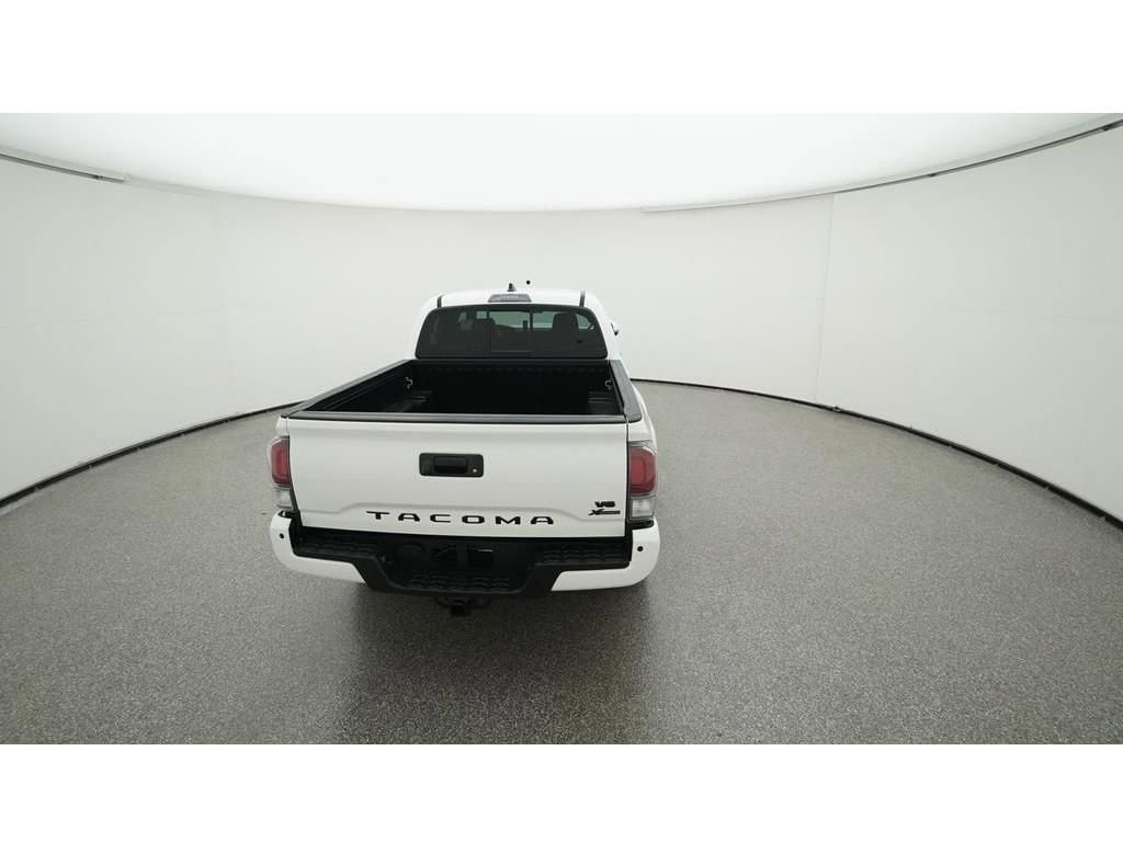 Used 2022 Toyota Tacoma TRD Sport w/ Technology Package AWD/4WD image 8