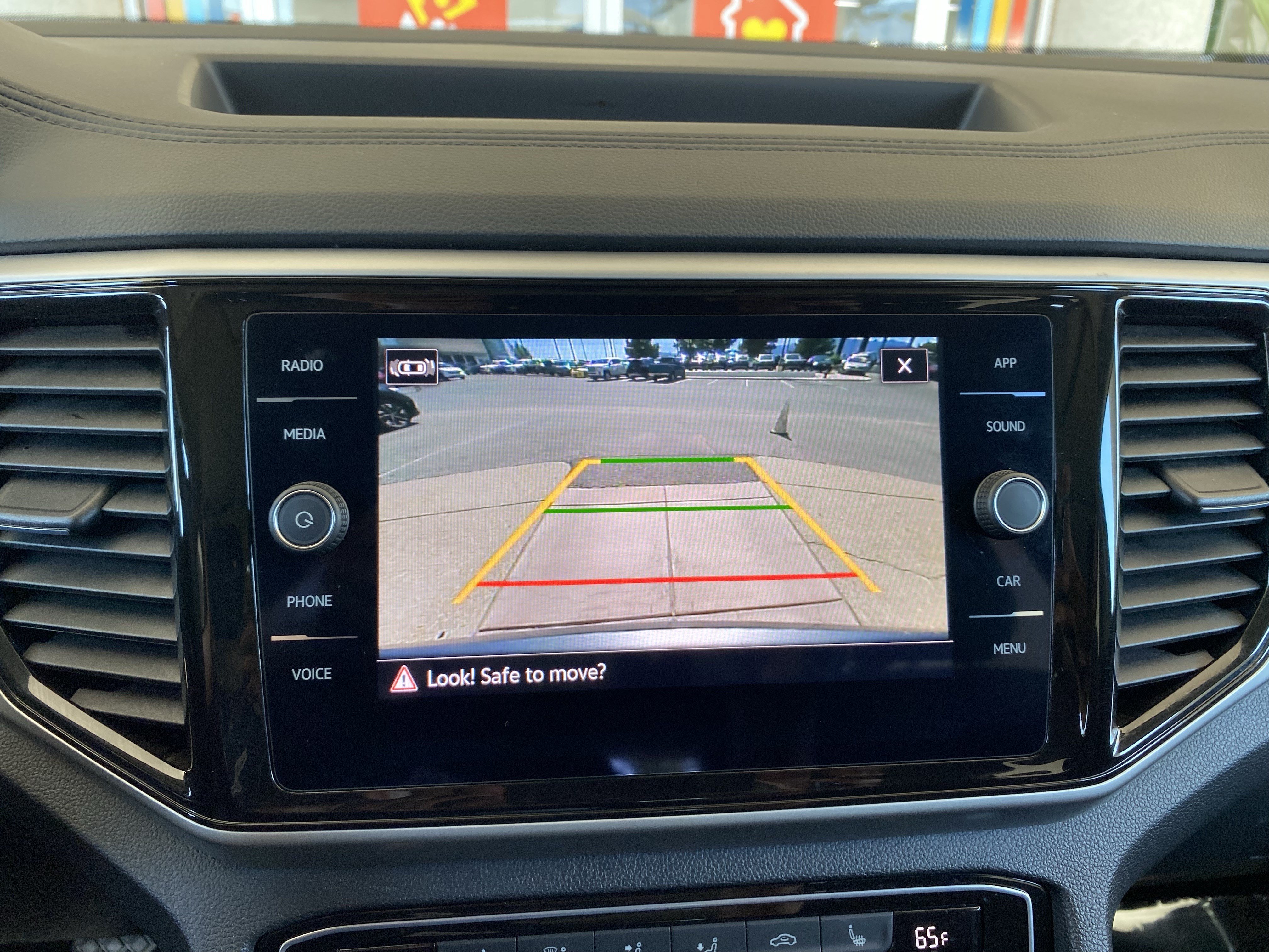 Certified 2023 Volkswagen Atlas SE w/ Panoramic Sunroof Package FWD image 4