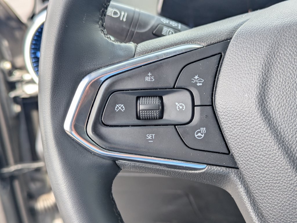 Used 2025 Chevrolet Trax LT w/ Driver Confidence Package FWD image 19