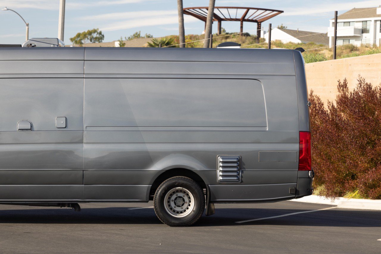 Used 2021 Mercedes-Benz Sprinter 4500 w/ Parking Package image 37