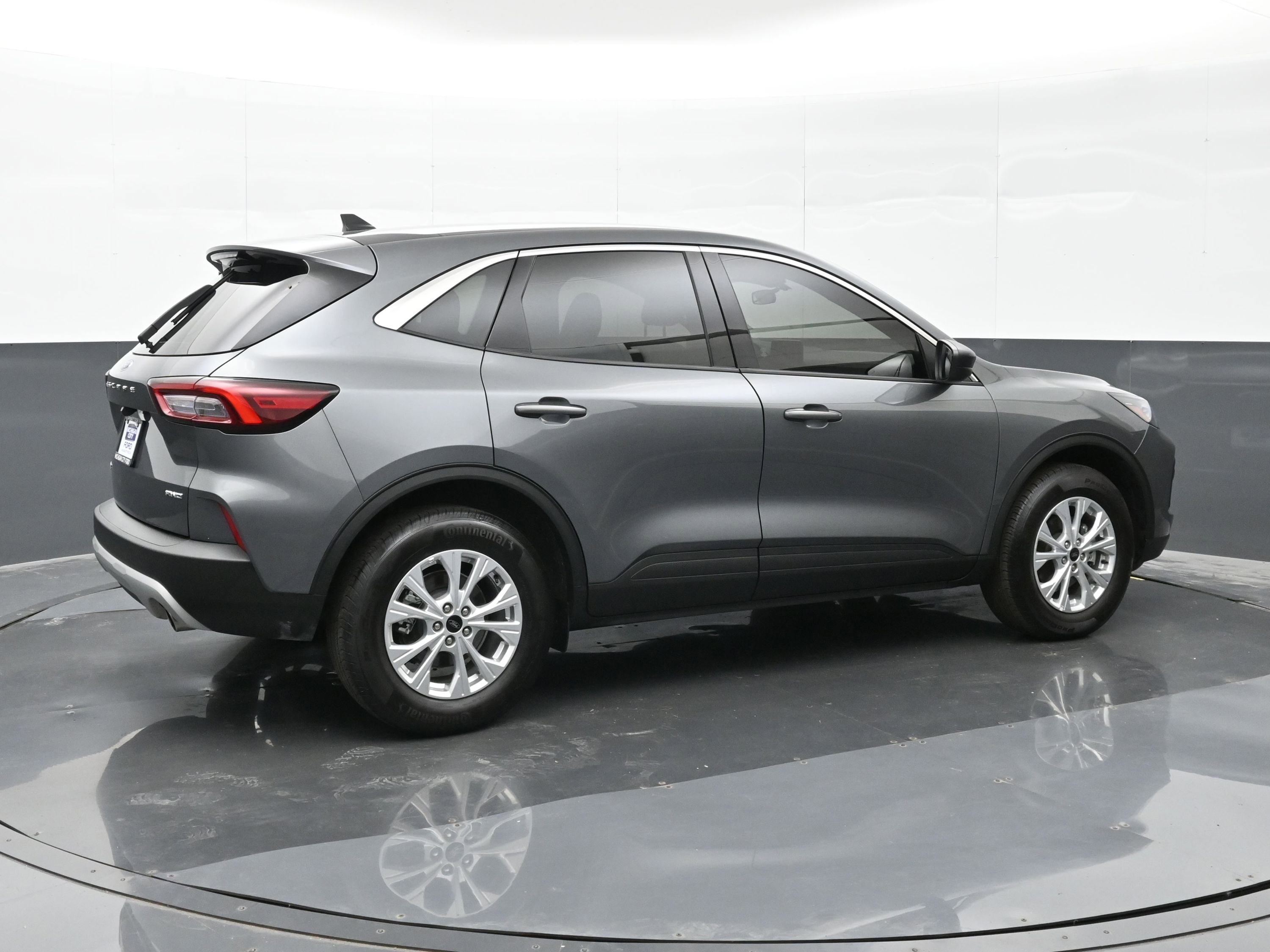 Used 2024 Ford Escape Active AWD/4WD image 6